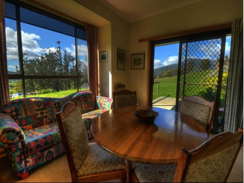 Plovers Ridge Country Retreat - Grafton Accommodation 5