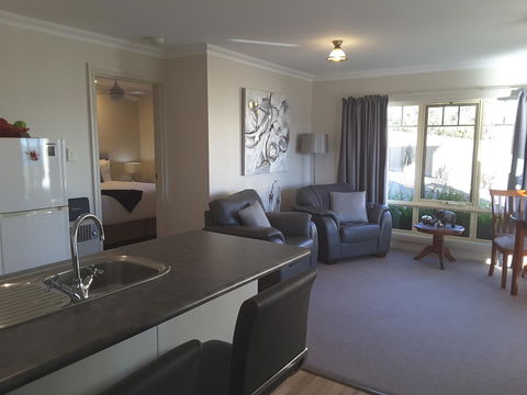 On The Terrace - Grafton Accommodation 36