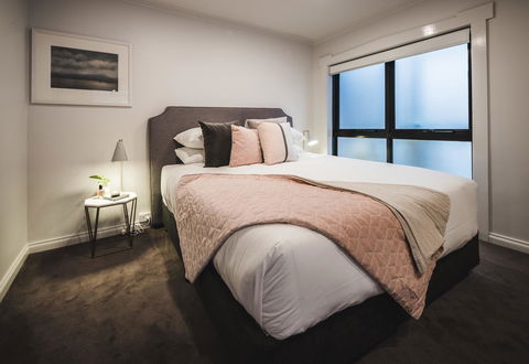 Russell House - Grafton Accommodation 8