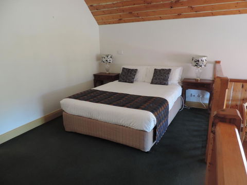 Bushman's Cafe - Grafton Accommodation 13