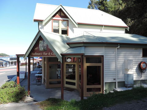 Bushman's Cafe - Grafton Accommodation 0