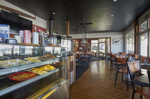 Bushman's Cafe - Grafton Accommodation 2
