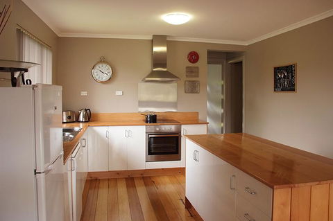 Pinestumps Holiday Home - Grafton Accommodation 1