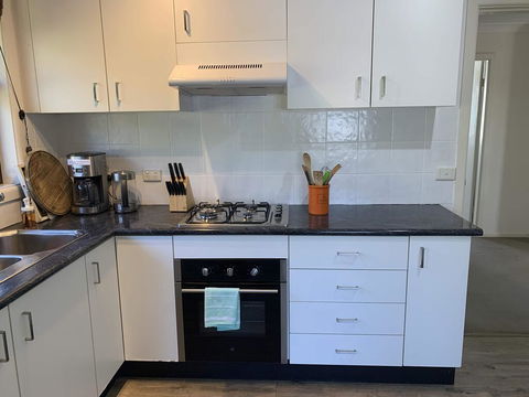 Newport Beach Spacious 2 Bedrm Apt Casa De PiÃ±a - Grafton Accommodation 3