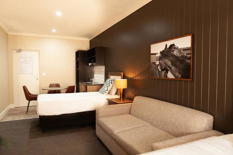 Nightcap At Archer Hotel - Grafton Accommodation 2