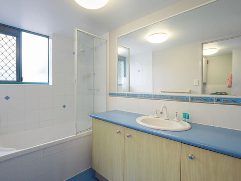 Ocean Crest Unit 4, 22 Warne Tce - Grafton Accommodation 3