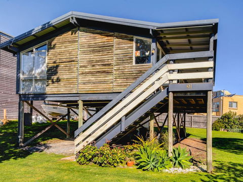 Ocean Reach Retreat - Grafton Accommodation 2