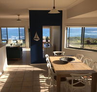 Ocean Views' 4 Ocean Street - air conditioned luxury with beautiful ocean views - Grafton Accommodation