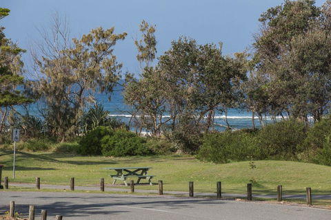 Oceanfront Beach House On Marine Parade - Grafton Accommodation 2
