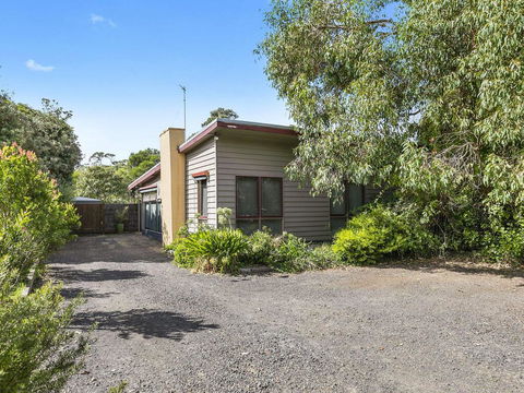OCEANS 12 - ANGLESEA - Grafton Accommodation 0