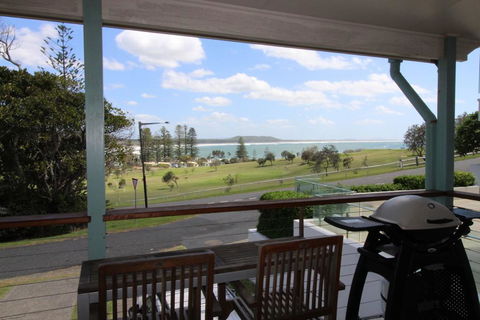 Oceanview, 6 Stewart Street - Grafton Accommodation 0