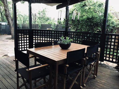 Old Railway Cottage - Grafton Accommodation 2