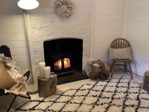 Old Railway Cottage - Grafton Accommodation 1