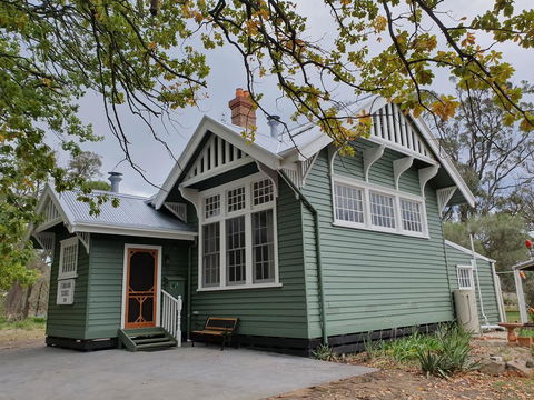 Old School B & B - Grafton Accommodation 1