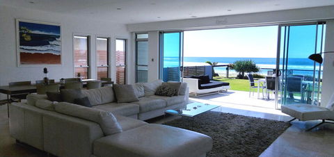 On The Beach - Grafton Accommodation 0