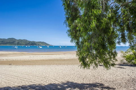 On The Beach - Grafton Accommodation 0
