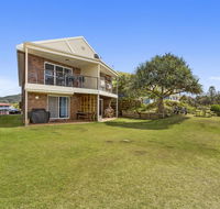 On the Beach at Hastings Point - Grafton Accommodation
