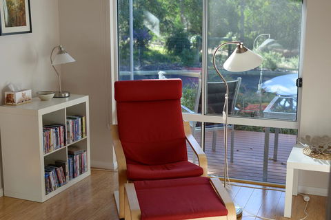 On The Edge Of The Forest - Grafton Accommodation 3