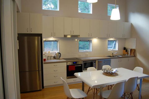 On The Edge Of The Forest - Grafton Accommodation 1