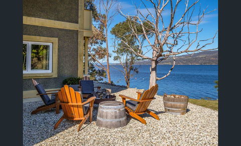 On The Huon River - Grafton Accommodation 3