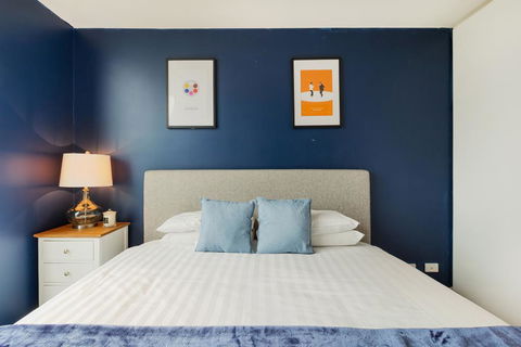 One-Bed Apartment With Balcony And Luna Park Views - Grafton Accommodation 2