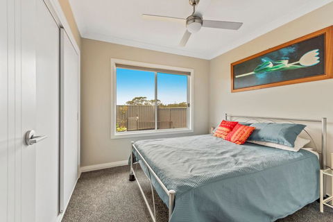 Ontario Way 1 Burrill Lake - Grafton Accommodation 3