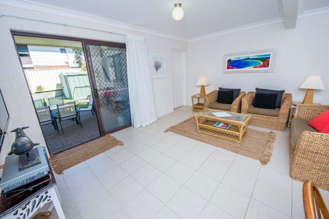 Oscar's At Little Beach - Nelson Bay - Grafton Accommodation 3