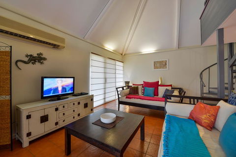 Osprey Holiday Village Unit 112 -Vibrant 3 Bedroom Holiday Villa With A Pool In The Complex - Grafton Accommodation 2