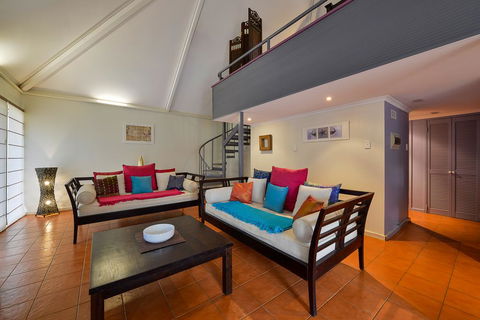 Osprey Holiday Village Unit 112 -Vibrant 3 Bedroom Holiday Villa With A Pool In The Complex - Grafton Accommodation 0