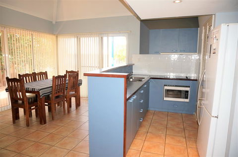 Osprey Holiday Village Unit 115 - Idyllic 3 Bedroom Holiday Villa With A Pool In The Complex - Grafton Accommodation 3