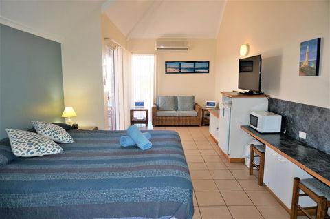 Osprey Holiday Village Unit 201-1 Bedroom - Wonderful 1 Bedroom Studio Apartment With A Pool In The Complex - Grafton Accommodation 1