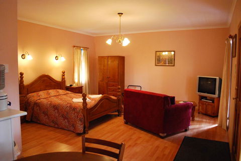Osteria Sanso B&B - Grafton Accommodation 2
