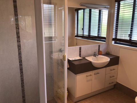 Our Beach House - Grafton Accommodation 3