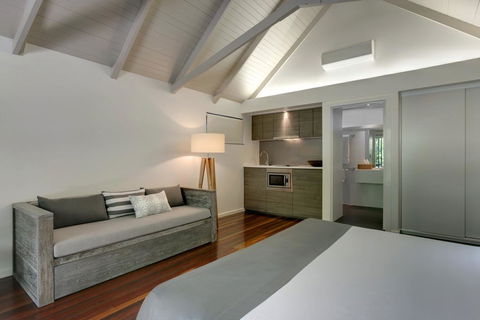 Palm Bungalows - Grafton Accommodation 3