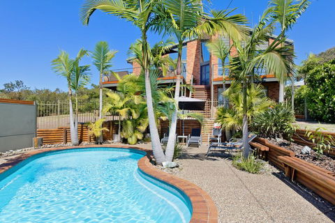 Panorama Beach House - Grafton Accommodation 0