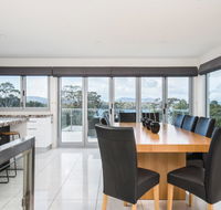Paradise Point - Tamar Valley 14 Persons Residence with pool - Grafton Accommodation