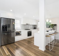 Park Avenue Terrace House Sleeps 9 - Grafton Accommodation