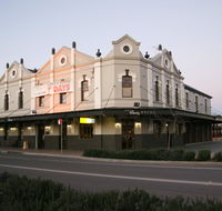 Peden's Hotel - Grafton Accommodation