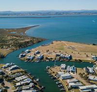 Pelican Landing - Stunning Lake King Views - Grafton Accommodation