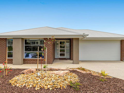 Pelican Waters - Grafton Accommodation 0
