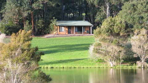 Pemberton Lake View Chalets - Grafton Accommodation 1