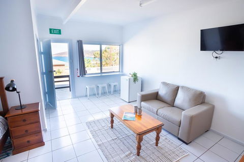 Penneshaw Beach Stay - Grafton Accommodation 0