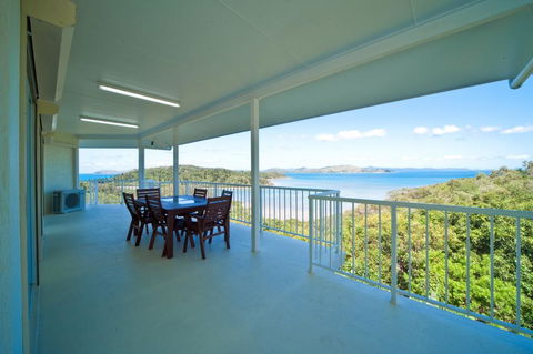 Picturesque On Passage - Shute Harbour - Grafton Accommodation 2