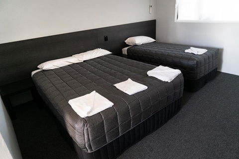 Plumpton Hotel - Grafton Accommodation 2
