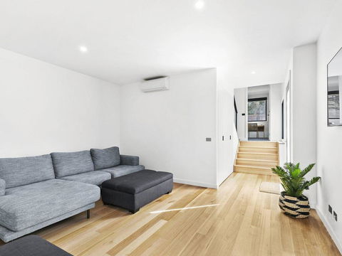 POINT BREAK , NEW LISTING 2019,  - Grafton Accommodation 3