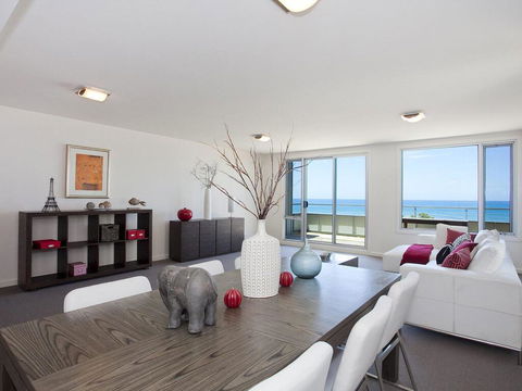 POINT GREY APARTMENT 14 - The Point - Grafton Accommodation 2