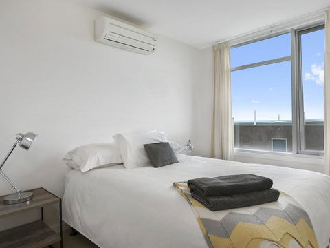 POINT GREY APARTMENT 2 - Ocean VIews With Wifi - Grafton Accommodation 1