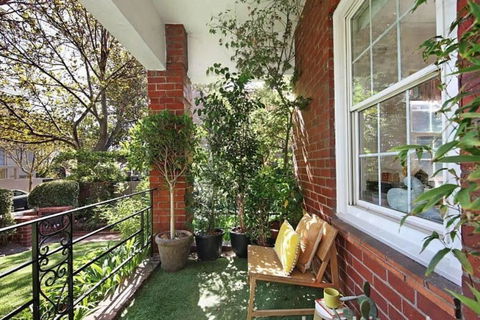 Prahran Comfy&Cozy 2Bedder_Closeto City&Everything - Grafton Accommodation 1