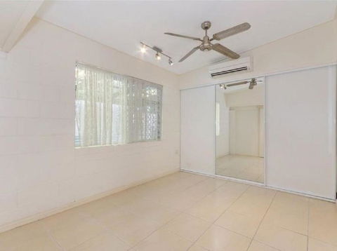 Private Abode And Handy Location With A Pool - Grafton Accommodation 2