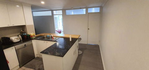 Private Modern Room - Plaza Building- In City Centre! - Grafton Accommodation 3